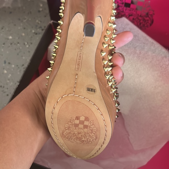 VINCE CAMUTO Brown Fudge Leather MADELYN Spike Platform Pumps - Picture 2 of 4